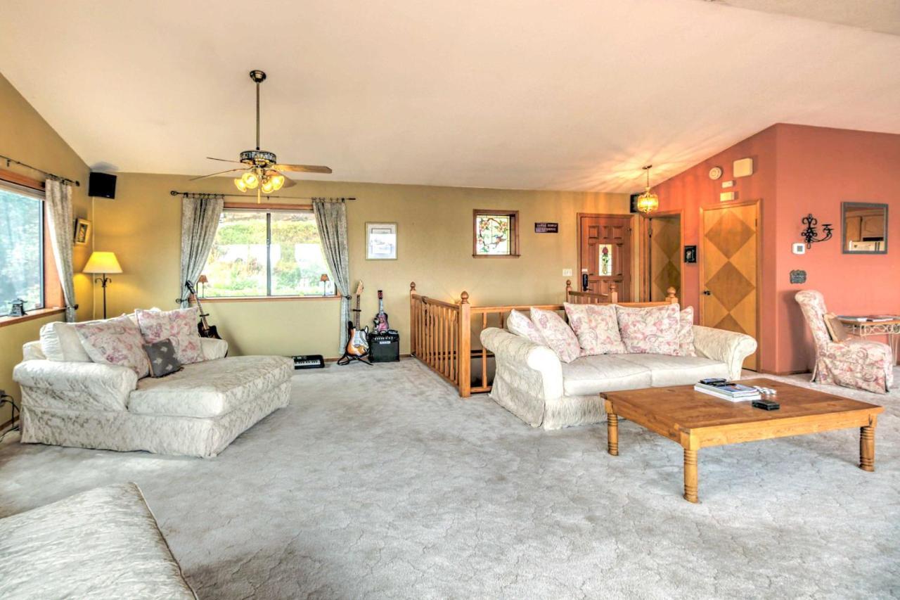 Spacious Kelseyville Home With Large Lakefront Deck! Luaran gambar
